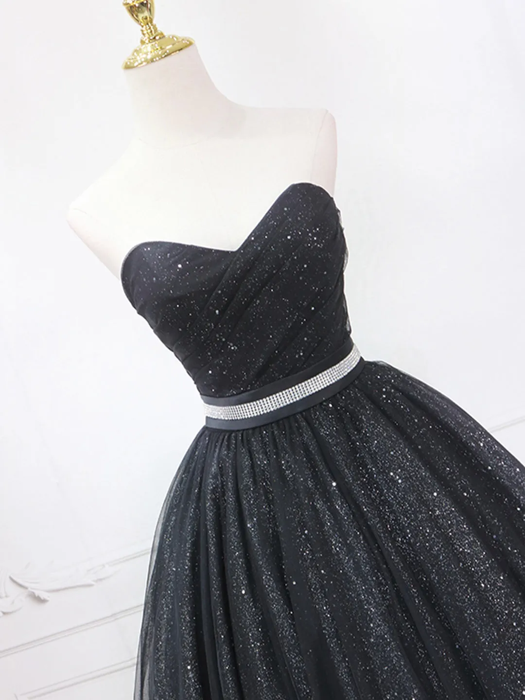 Black Strapless Tulle Knee Length Prom Dress Black A-Line Sweetheart Party Dress