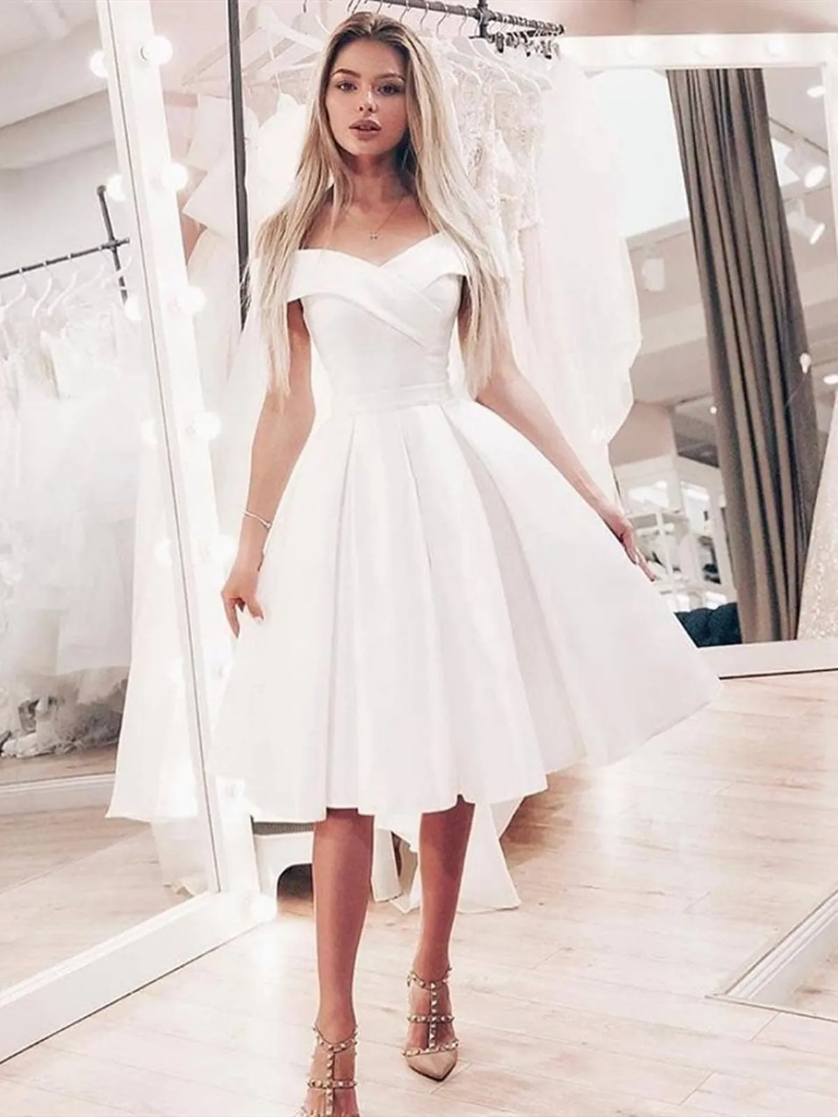 Off Shoulder White Knee Length Prom Dresses, Off the Shoulder White Knee Length Graduation Homecoming Dresses